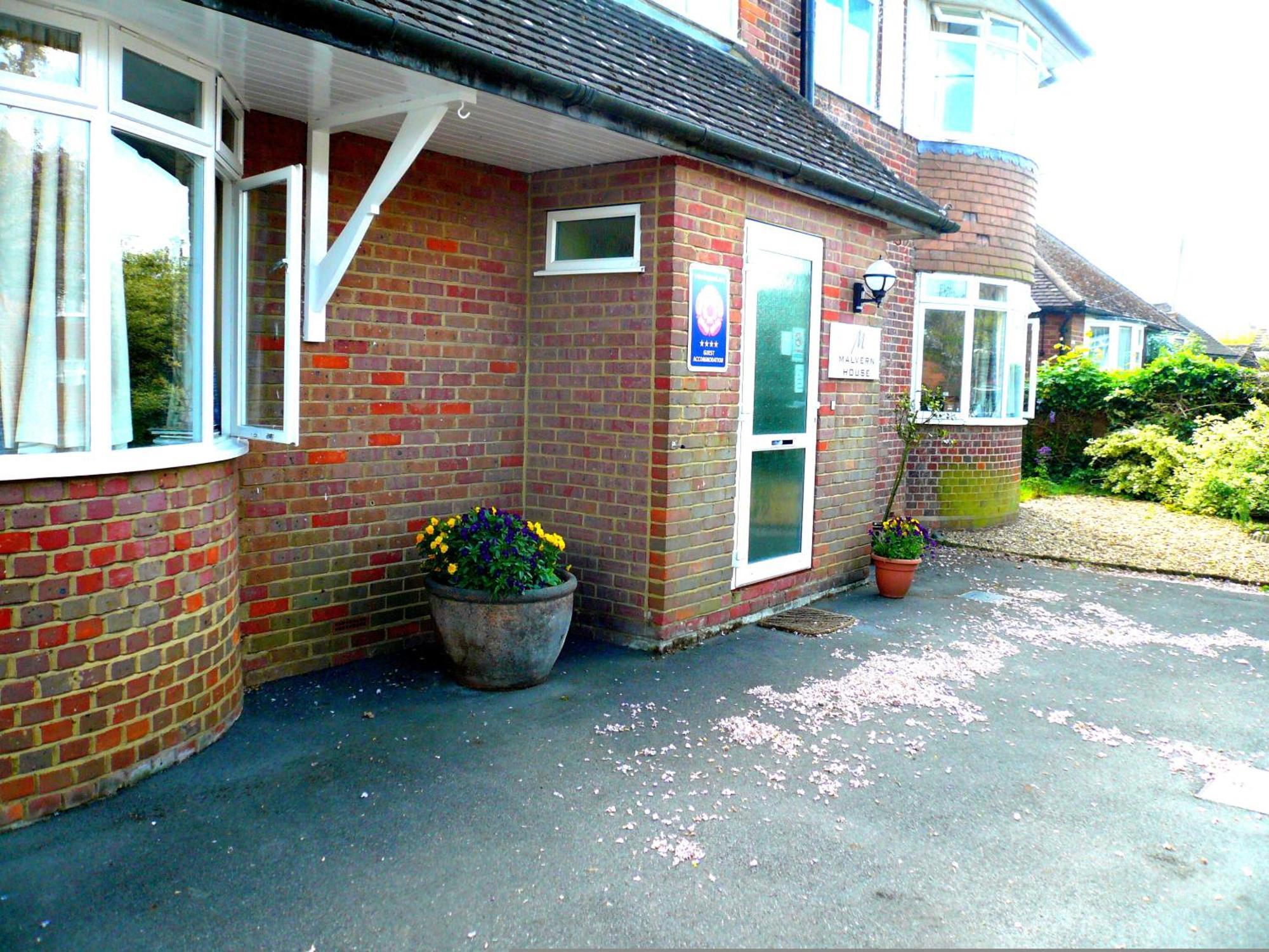 Malvern House High Wycombe Ngoại thất bức ảnh
