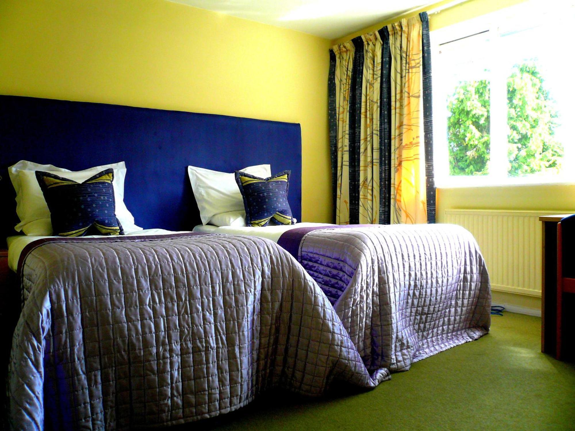 Malvern House High Wycombe Ngoại thất bức ảnh