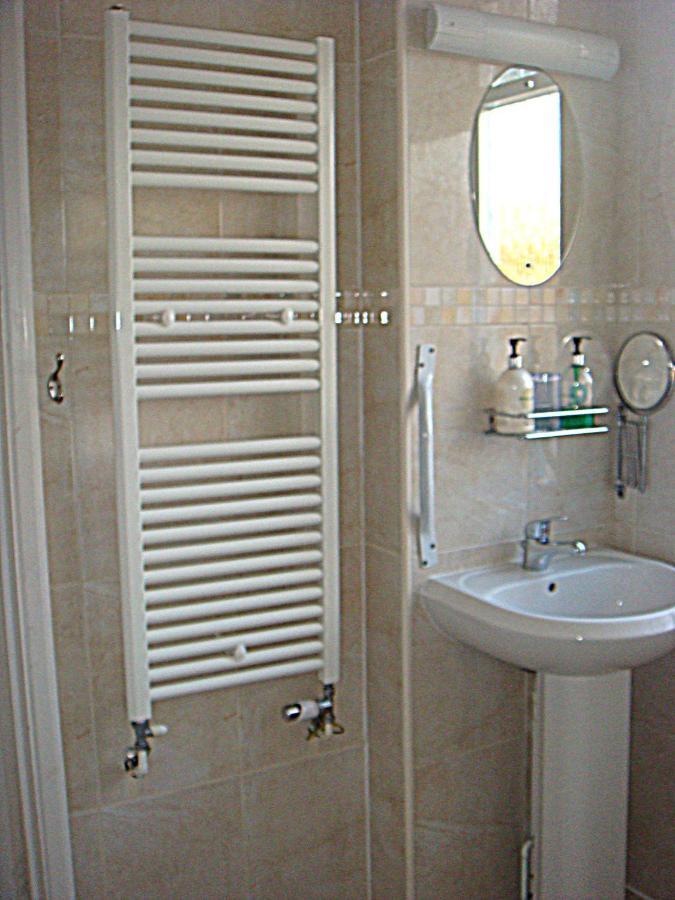Malvern House High Wycombe Ngoại thất bức ảnh
